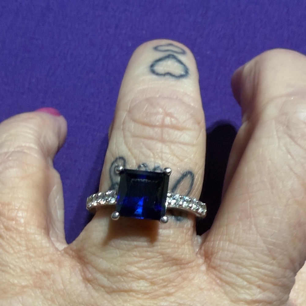 Elegant Sterling Silver Blue Sapphire and CZ Women's Engagement Ring Sz 9 (3)